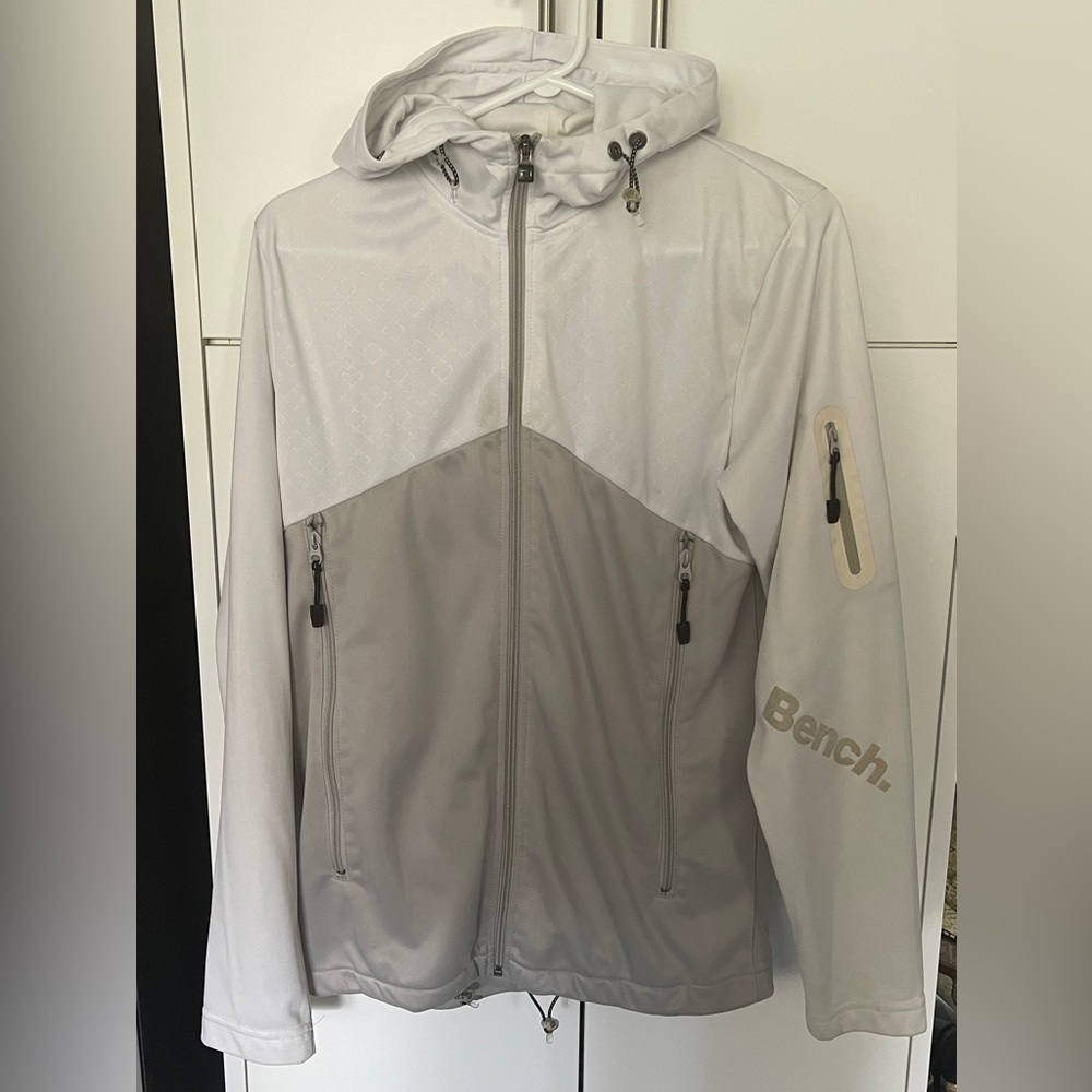 Men’s White And Grey Gray Bench Softshell/Track Jacket Hoodie Zip-Up, Size S